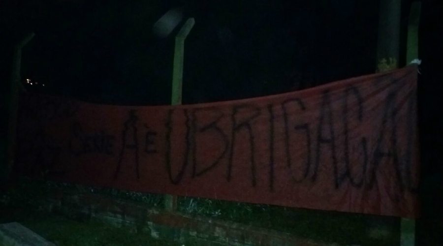 torcida_protesto
