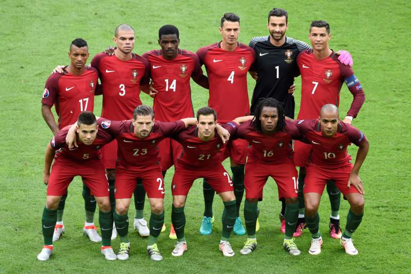 Com quatro jogadores, Portugal domina a seleção da Euro