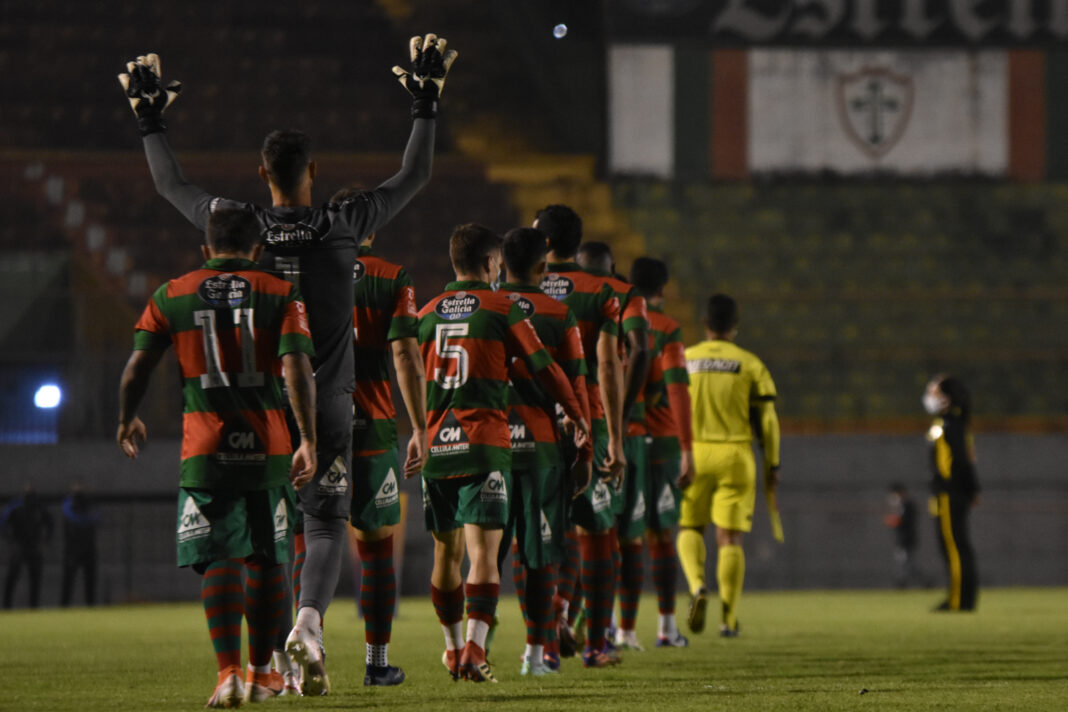 Partida entre Portuguesa e Votuporanguense pela Copa Paulista 20