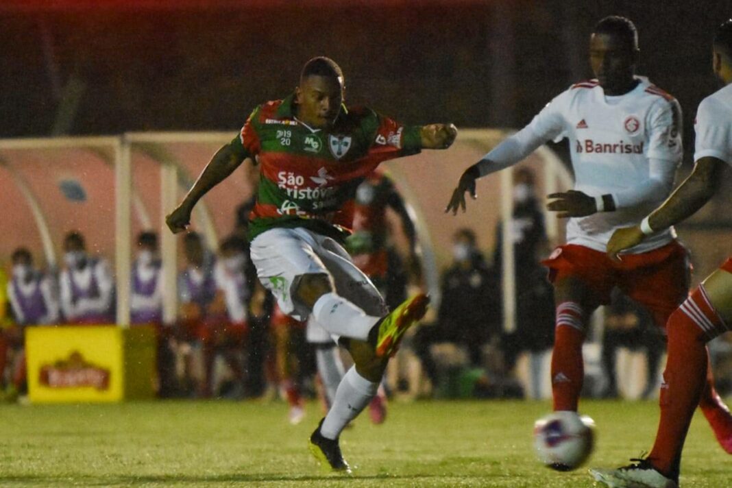 Portuguesa em jogo contra o Internacional