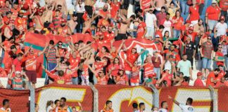 Luan comemora gol contra o Rio Claro