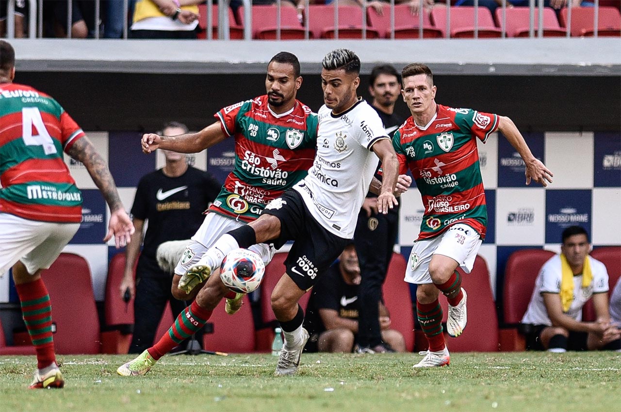 Sem Renato Augusto, que não pode jogar sempre, Corinthians é um time  medíocre