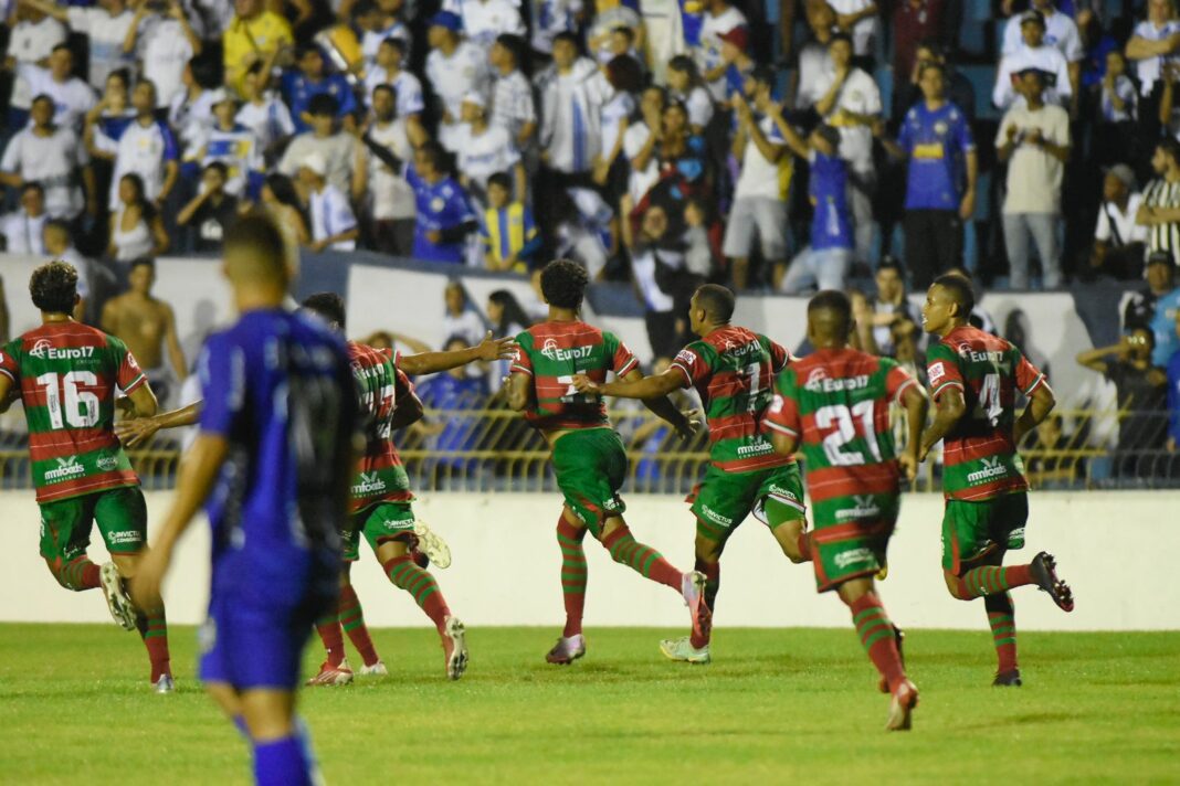 Portuguesa arranca empate contra o São José