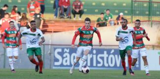 Marzagão em campo contra a Briosa