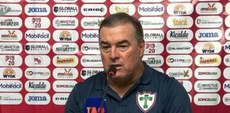 Pintado concede entrevista coletiva após derrota para o Botafogo-SP