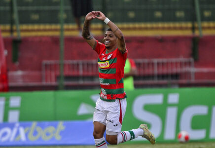 Portuguesa vence jogo-treino diante do Always Ready, da Bolívia