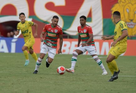 Portuguesa enfrenta atual campeão boliviano em jogo-treino