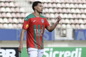 Ex-zagueiro da Portuguesa é anunciado por time da Série B