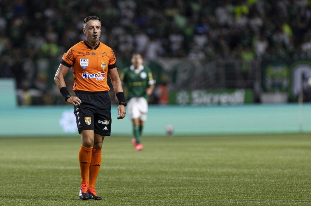 raphael-claus-arbitro-1