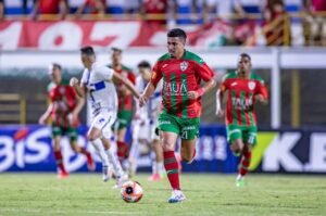 Portuguesa oficializa saída do atacante Rildo