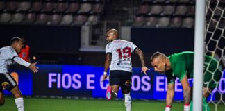 Rodrigo Alves marca contra a Lusa pelo Botafogo-PB