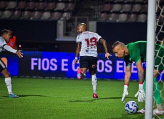 Rodrigo Alves marca contra a Lusa pelo Botafogo-PB