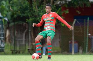Zagueiro do sub-20 da Portuguesa fará período de testes no Benfica