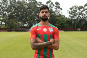 Hericlis explica estilo de jogo, exalta grandeza da Lusa e celebra recepção