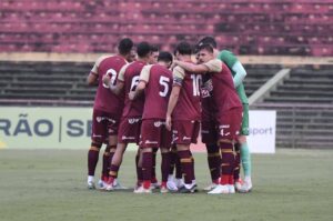 Lusa chega a dez jogos sem perder e tem a 3ª maior série invicta do Brasil
