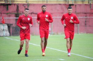 Ex-Inter de Limeira, zagueiro já treina com o elenco da Portuguesa