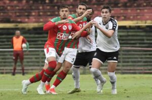 Treinador do Rio Branco-ES dispara contra arbitragem após derrota para a Portuguesa
