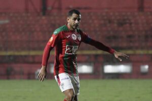 Tauã é expulso por conduta antidesportiva e deve ir a julgamento no STJD