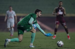 Bertinato celebra primeira partida sem sofrer gols da Portuguesa na Série D