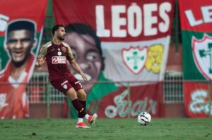 Portuguesa confirma empréstimo do zagueiro Gustavo Henrique