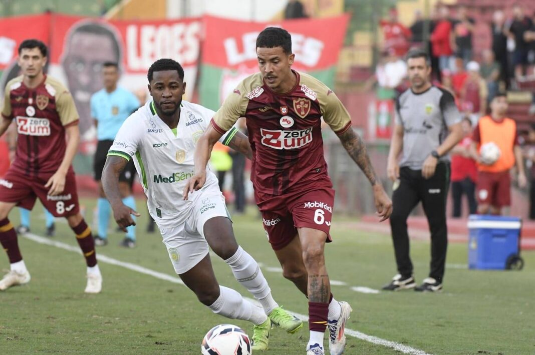 matheus-leal-lusa-porto-vitoria-es