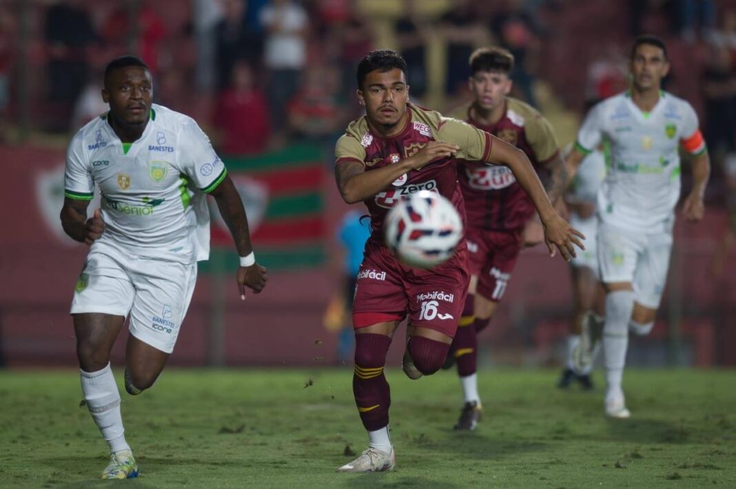 pedro-henrique-lusa-porto-vitoria-es-1