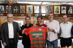 Dona da SAF da Portuguesa faz proposta milionária por clube de Portugal, afirma imprensa