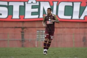 Tauã deixa a Lusa após quatro temporadas e mais de 100 jogos