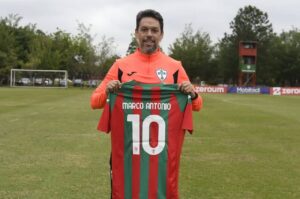 Portuguesa anuncia retorno de Marco Antônio em nova função