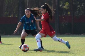 Sub-20 feminino da Lusa vence jogo-treino antes da estreia de Daniela Alves