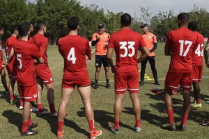 Elenco da Portuguesa se reapresenta no CT do Parque Ecológico