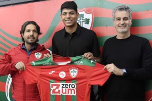 Portuguesa anuncia a contratação do meia Zé Vitor, do Maringá-PR