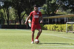 Gabriel Pires faz primeiro treino no CT da Lusa e comenta adaptação inicial