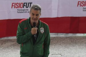 Alex Bourgeois reforça visão de longo prazo e disciplina na gestão do futebol