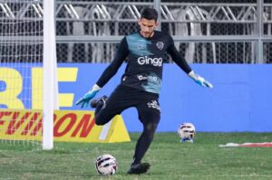 Portuguesa faz sondagem por goleiro do lanterna da Série B