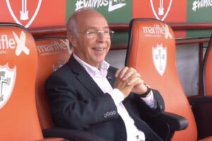 Candidato à presidência de Portugal visita o Canindé