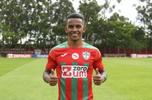 Portuguesa anuncia a contratação do lateral esquerdo Gustavo Salomão para o Paulistão
