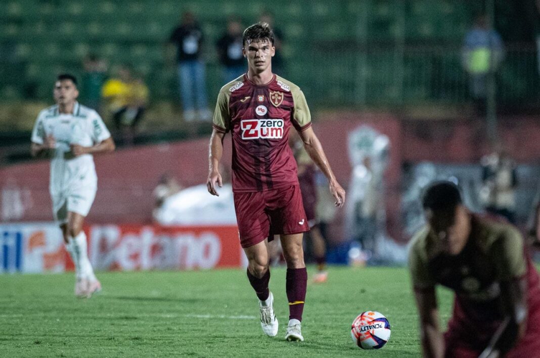 mateus-cecchini-lusa-palmeiras