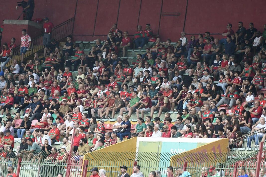 torcida-lusa-ponte-preta-3