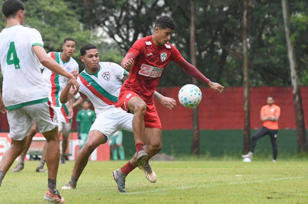 rene-jogo-treino-lusa-sub-20