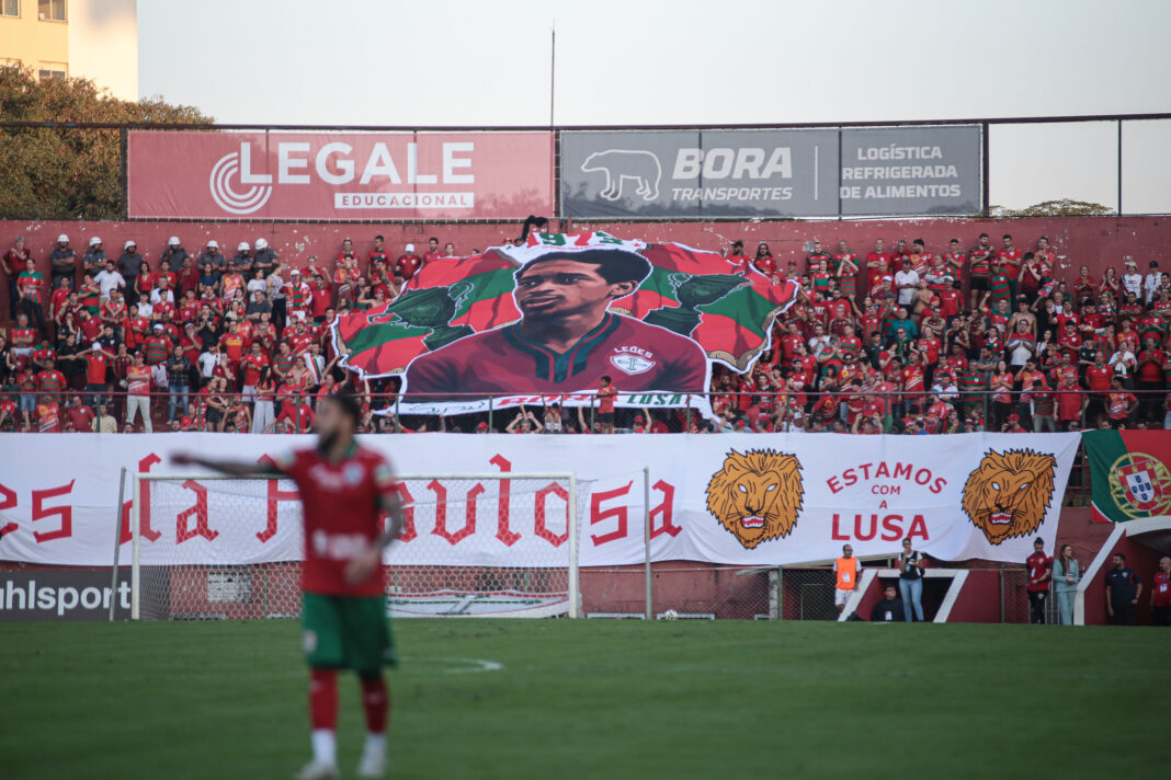 torcida-portuguesa-sampaio