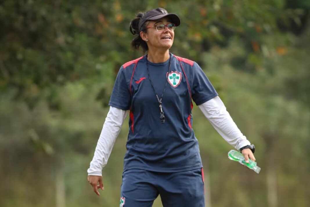 thais-cavalcanti-lusa